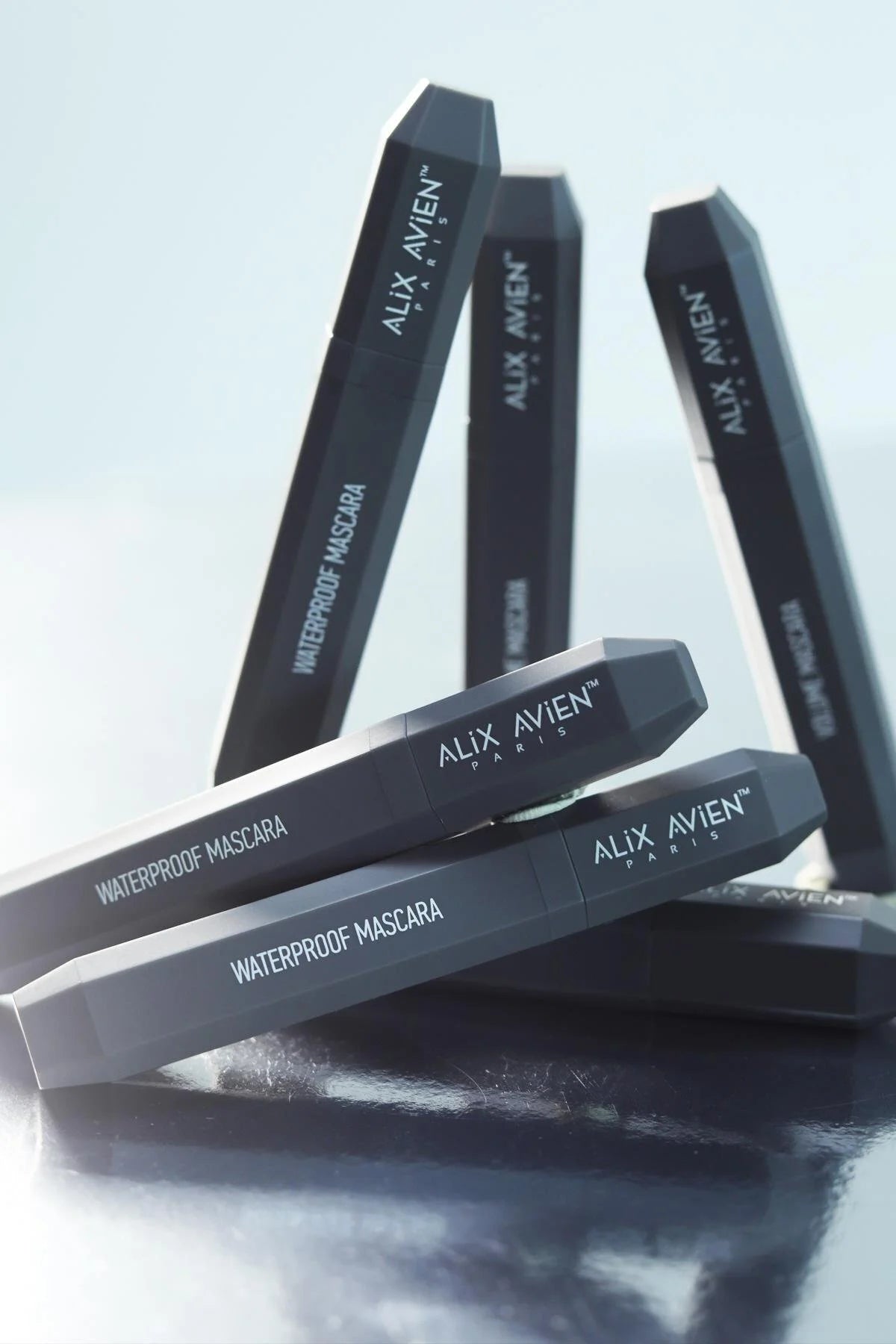 Alix Avien Waterproof Suya Dayanıklı Hacim Veren Siyah Maskara