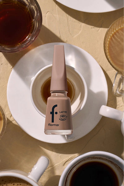 Flormar Latte Yüksek Pigmentli Parlak Bitişli Kahve Tonlu Oje – 005 Silky Espresso